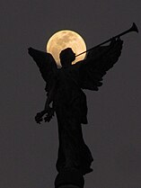 The moon and Angel of Victory at Victoria Memorial