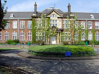 1914 main block of Newland School for Girls (2008)