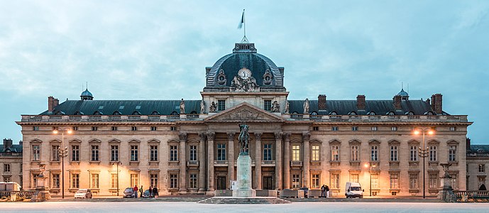 The École Militaire (1751–80) by Ange-Jacques Gabriel, combined French classicism with Italian decorative elements