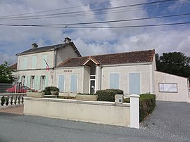 The town hall in Poursay-Garnaud