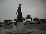 Crossing between Avenida Atlântica and Avenida Princesa Isabel, with a statue of Princess Isabel and a military police cabin.