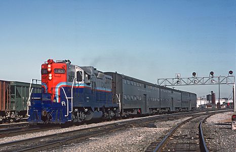SP #3187 repainted in experimental CALTRAIN "Rainbow" livery (1985)