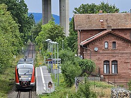Ehem. Bahnhof und heutiger Haltepunkt Distelhausen (2023)