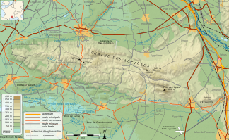 Topographische Übersichtskarte der Alpilles