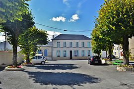 The town hall in Saint-Crépin