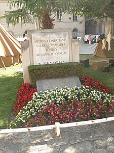 Memorial to fallen soldiers