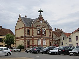 The town hall in Touquin