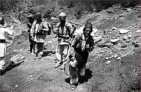 Mirdita male mountain guides and female porters (1908)