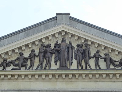 Frieze "Justice" Old courthouse Ghent