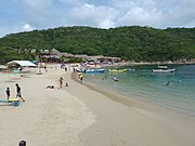 La Entrega Beach, popular with holidaymakers