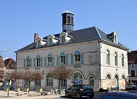 The town hall in Ravières