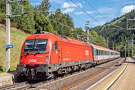 An ÖBB EuroSprinter on the Brenner railway.