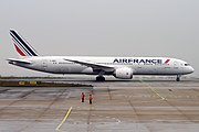 Air France Boeing 787 in the 2017 revised livery