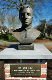 Bust of Van Looy in Grobbendonk