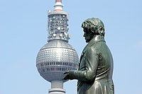 80. Platz: Krabbaz Neu! mit Denkmal von Christian Peter Wilhelm Beuth in der Niederlagstraße (ehem. Schinkelplatz) in Berlin Mitte