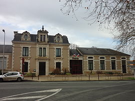 The town hall in Nieuil-L'Espoir