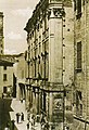 Palazzo Orsi Mangelli auf einer Fotografie aus dem Anfang des 20. Jahrhunderts. Man sieht auch die Palazzina dall’Aste-Brandolini, die durch eine Fliegerbombe am 10. Dezember 1944 zerstört wurde.