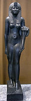 Statue im ägyptischen Stil, Kleopatra zugeordnet