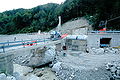 Instandsetzungsarbeiten an der Straße im Aupa-Tal (Nebental des Eisentales) bei Moggio Udinese als Folge des Hochwassers von 2003