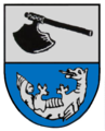 Gemeinde Hohenried Geteilt von Silber und Blau; oben ein waagrechtes schwarzes Zimmermannsbeil, unten ein links gewendeter, liegender silberner Drache.[2]