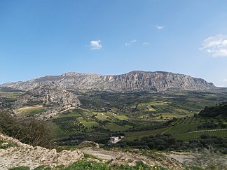 Blick von Westen auf den Giouchtas.