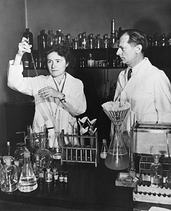 Gerty Cori and Carl Ferdinand Cori working in a laboratory