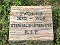 Grabstein von Marie Eugénie Victoire Guérinet, gen. Ivonne
