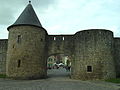 Porte de Sierck mit Marktplatz im Hintergrund (13. Jahrhundert)