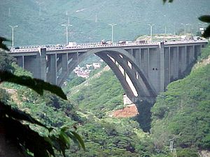 Autobahnbrücken Caracas – La Guaira