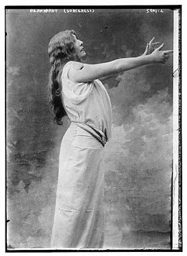 Bernhardt as Zoraya in La Sorcière by Sardou (1903)