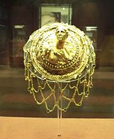 Golden jewelry to be worn as hair ornaments, 3rd century BC, Stathatos Collection, National Archaeological Museum of Athens.