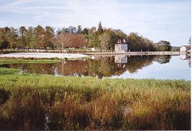 The lake in Saint-Estèphe