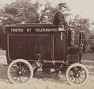 A mail van in 1901.