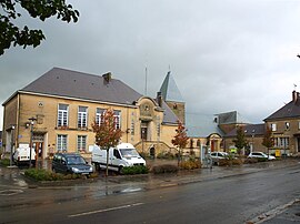 The town hall in Le Chesne
