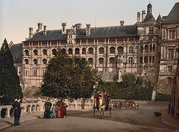 The rear of the Francis I wing, facing over central Blois in the 1890s