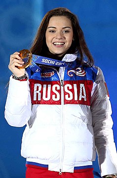 Sotnikowa nach ihrem Olympiasieg 2014