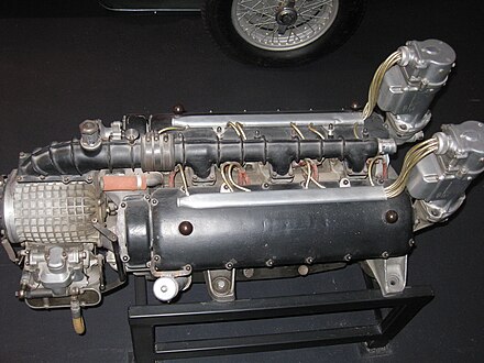 An early 125 F1 engine