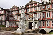Schloss Wolfenbüttel mit Fassade von Hermann Korb, Eingangsportal und Skulpturen
