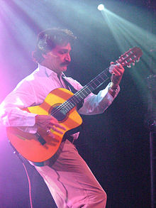 Belchior performing in 2004
