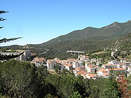 View from the Fort de Bellegarde. To the right the Spanish village of Els Límits