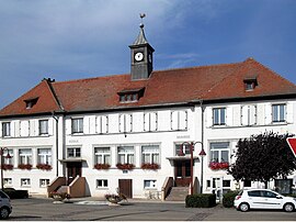 The town hall and school in Appenwihr