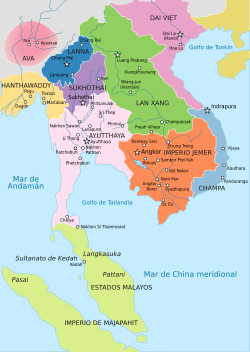 Kingdom of Lan Xang (green) in 1400