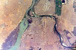 Dominanz des Weißen Nil (unten) über den Blauen Nil (rechts) in der Trockenzeit (April)