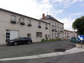 The town hall and school in Saint-Georges-lès-Baillargeaux