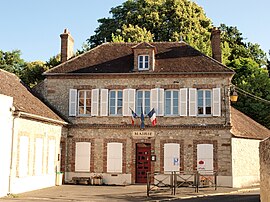 The town hall in Chevry-en-Sereine