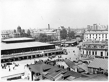 The Unification Square in 1926, with the Unification Hall (destroyed in 1986 by the systematization), the Bălașa Lady Church and the Palace of Justice (both still there)