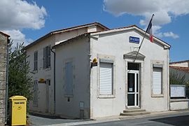 The town hall in Nuaillé-d'Aunis