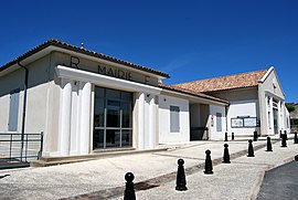 The town hall in Grézillac