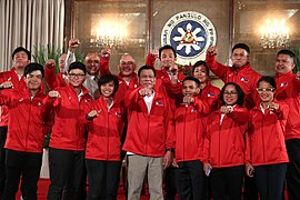 Duterte with the Philippine delegation to the 2016 Summer Olympics