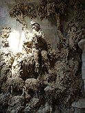 Mannerist high reliefs in the Buontalenti Grotto